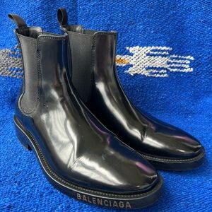 Balenciaga logo Chelsea boots